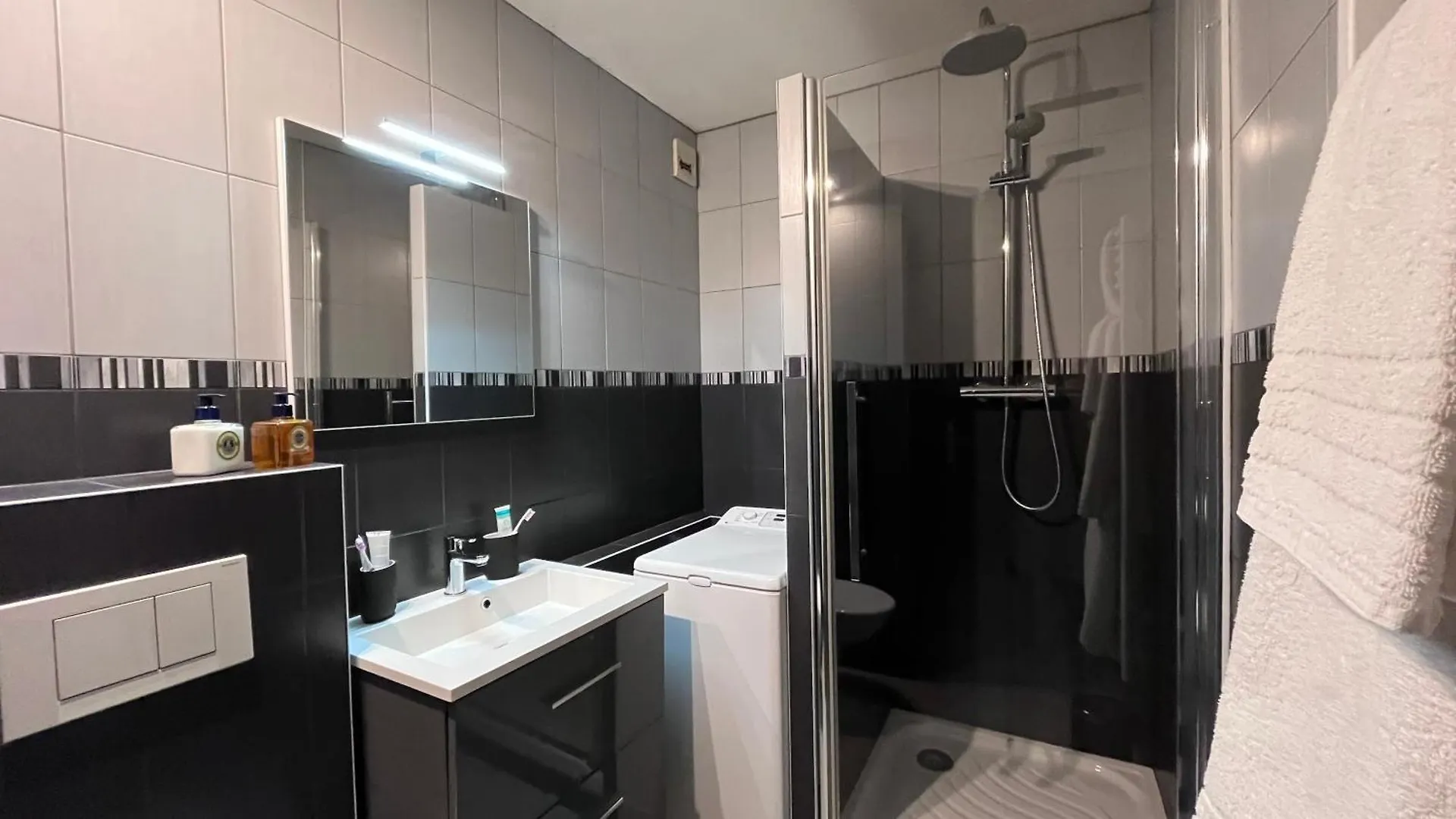 Appartement Type Studio Dans Chamonix Centre Apartment