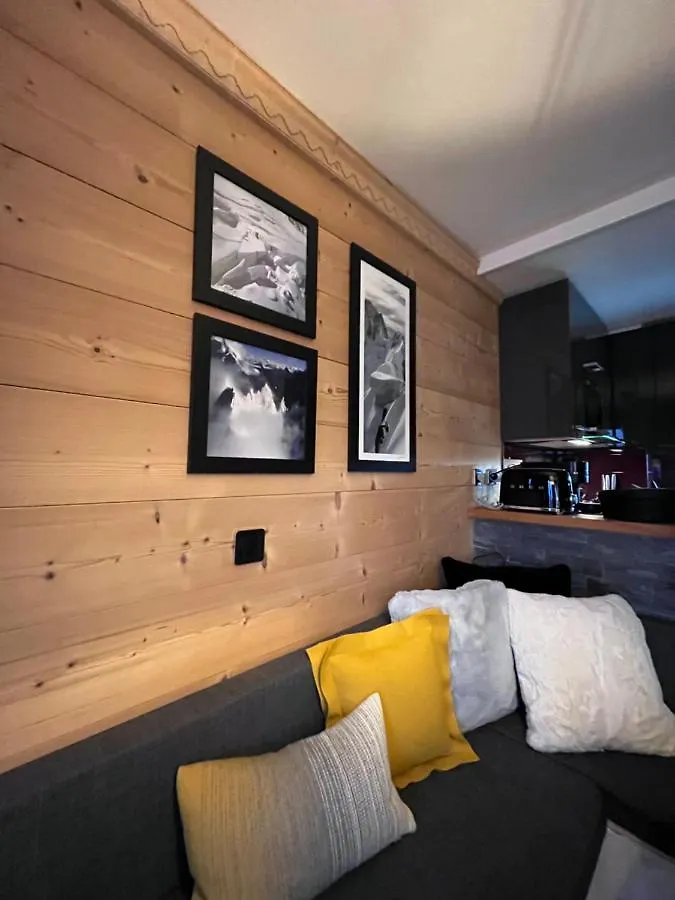 Apartment Appartement Type Studio Dans Chamonix Centre